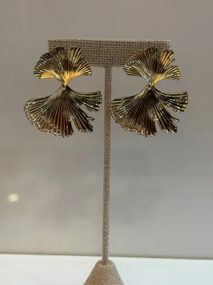 Pendientes dorados largos